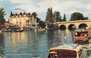 BR77396 maidenhead bridge river thames ship bateaux uk