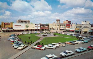 Paris Texas Downtown Plaza, Beall's Department Store Vintage Postcard U7386