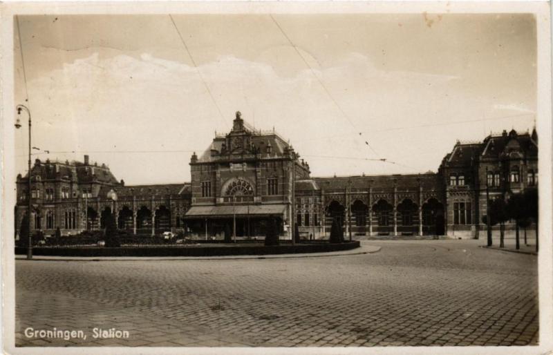 CPA AK GRONINGEN Station NETHERLANDS (604207)