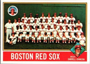 1976 Topps Baseball Card Boston Red Sox Darrell Johnson Manager sk13073