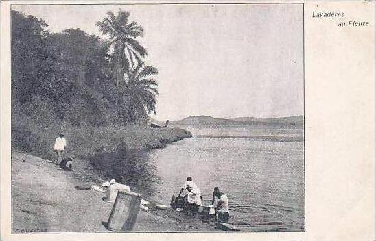 Belgian Congo Lavaderes au Fleuve