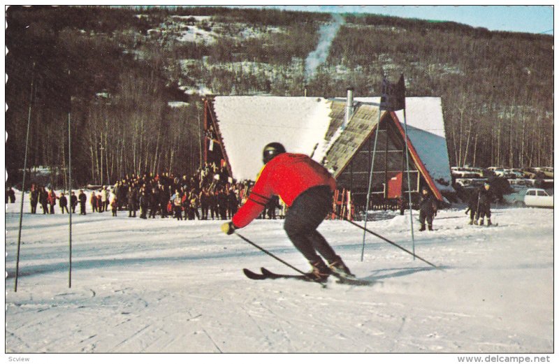 Man Skiing, Ski Chalet, DAWSON CREEK, British Columbia, Canada, 40-60´