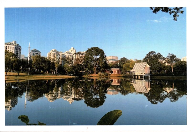 VINTAGE POSTCARD CONTINENTAL SIZE FUTIAN DISTRICT SHENZEN CHINA HONEY LAKE PARK