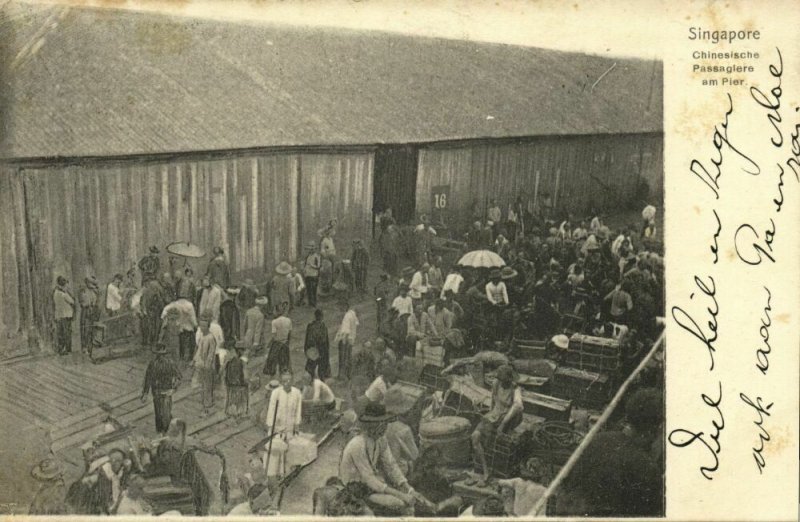 singapore, Chinese Passengers at the Quay (1903) Postcard