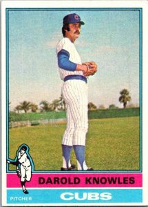 1976 Topps Baseball Card Darold Knowles Chicago Cubs sk13349