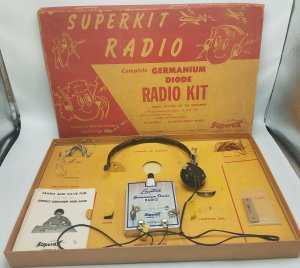 1957 Superkit Loopstick Long Range Germanium Diode Radio Model Kit