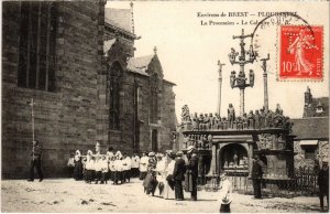 CPA Plougastel Daoulas- Le Calvaire ,La Procession FRANCE (1026375)