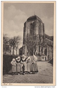 Dutch Ladies, Kerk VEERE (Zeeland), Netherlands, 1910-1920s