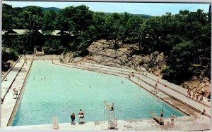 Postcard SWIMMING POOL SCENE Bear Mountain New York NY AK2486