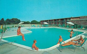 USA Howard Johnson's Motor Lodge New Jersey Turnpike Chrome Postcard 07.89