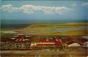 CA, California SAN FRANCISCO INTERNATIONAL AIRPORT Aerial View ca1950's Postcard