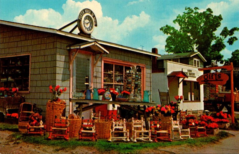 Roadside Porter House Of Gifts Honor Michigan