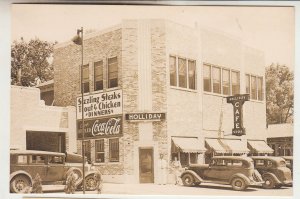 P2681 reproduced postcard old view old cars coca cola holiday cafe