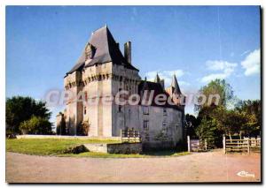 Postcard Modern Cherveux (Deux Sevres) Chateau fifteenth and sixteenth Century