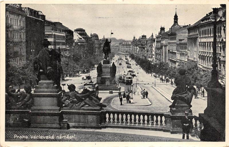 BT2300 vaclavske namesti prahy prague prag praha   czech republic