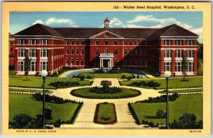 VINTAGE POSTCARD WALTER REED HOSPITAL IN WASHINGTON D.C. (PHOTO BY SIGNAL CORPS)