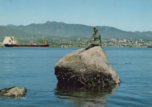 Canada Postcard - Girl in Wetsuit, Vancouver, British Columbia  RR8717