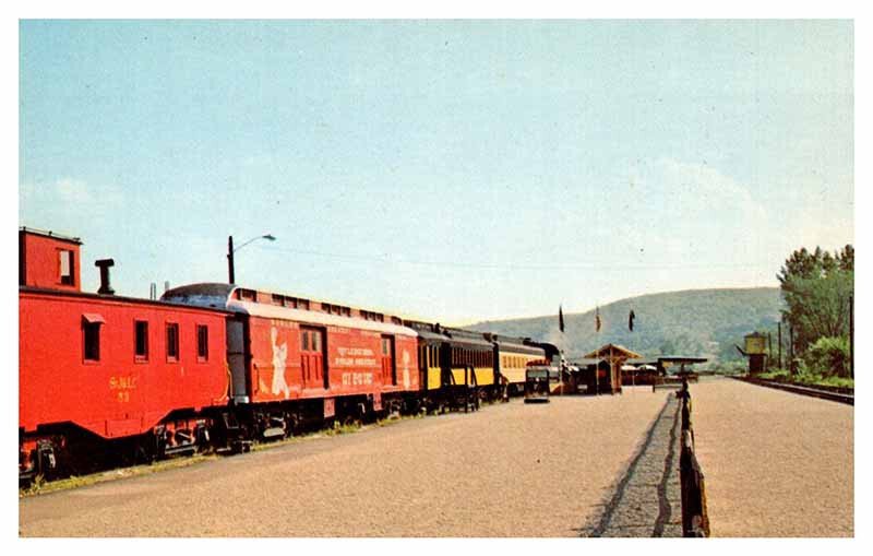 Postcard TRAIN STATION SCENE Bellows Falls Vermont VT AS5799