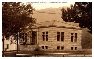 Massachusetts Williamsburg , The Meekins Library , RPC 