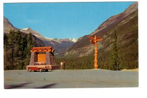 Spiral Tunnel Sign, Yoho National Park, British Columbia, Totem Pole