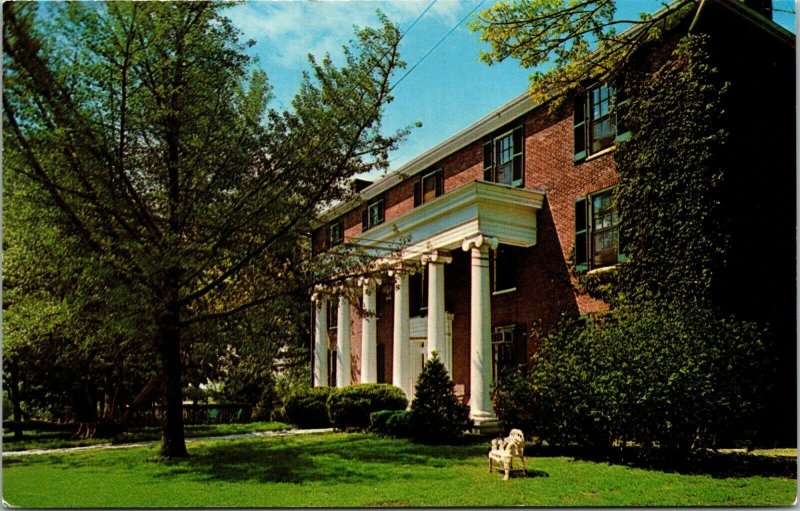 Postcard Beaumont Inn Harrodsburg Kentucky 