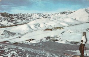 SUN VALLEY, Idaho ID   SAWTOOTH MOUNTAIN SKIER    Union Oil~76 Gas Postcard