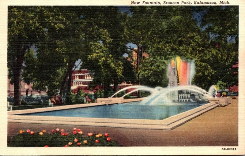 Michigan Kalamazoo Bronson Park New Fountain 1940 Curteich