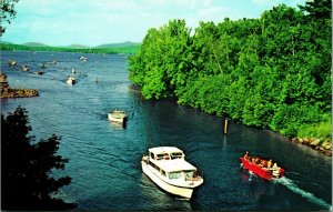 Pleasure Boats By Endicott Rock Lake Winnipesaukee NH UNP Chrome Postcard C1