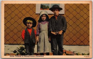 Amish Children in Pennsylvania's Dutchland Little Boy & Amish Girl Postcard