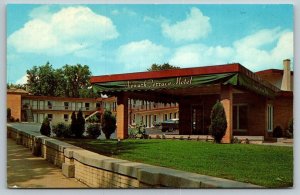 Newark Terrace Motel  Ohio   Postcard