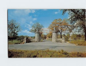 Postcard Main Entrance, Firemen's Home Of The State Of New York, Hudson, N. Y.