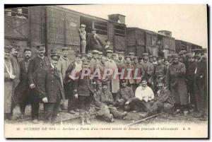 Postcard Old Sante Army Arrive in Paris & # 39un of mixed convoy of French an...