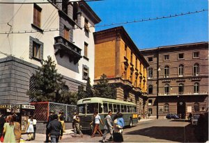 US31 postcard Italy Potenza Matteotti square 1989 bus