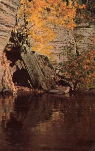 Baby Grand Piano,Lower Dells,Wisconsin Dells,WI BIN