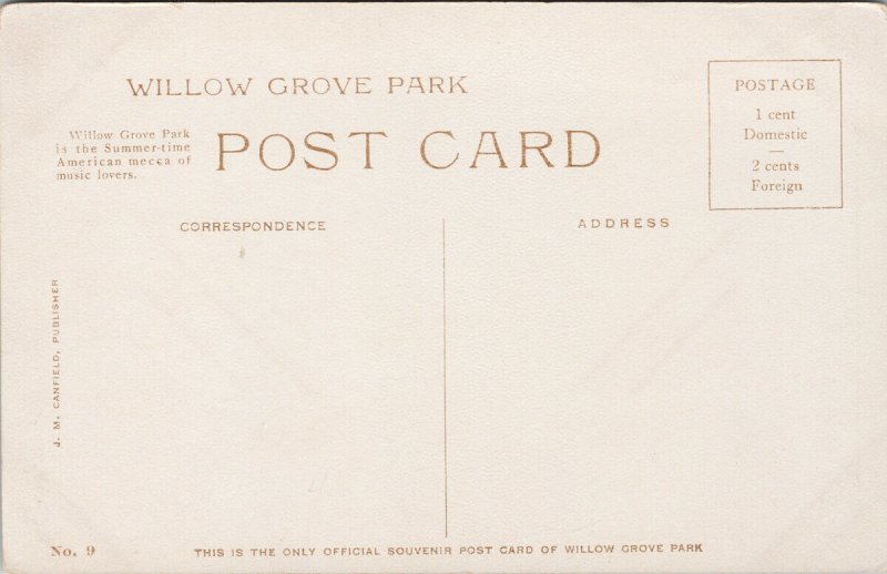 Typical Willow Grove Audience Willow Grove Park PA Unused Postcard G86