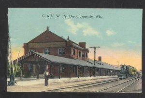 JANESVILLE WISCONSIN C&NW RAILROAD DEPOT TRAIN STATION VINTAGE POSTCARD