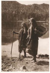 Waiting for Canoe Nuu-Cha-Nulth Women BC Indigenous Edward Curtis Postcard D30