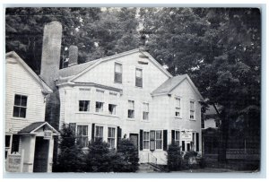 1961 Wilmington Inn Exterior Scene Wilmington Vermont VT Posted Vintage Postcard