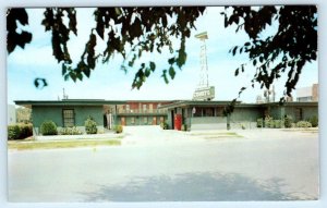 SNYDER, Texas TX ~ Roadside CANYON COURTS Motel c1960s Scurry County  Postcard