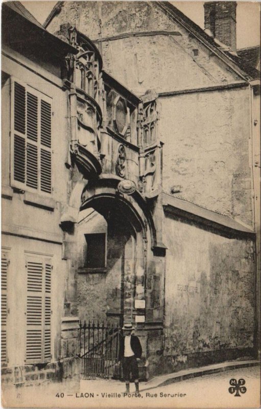 CPA LAON Vieille porte (157358)