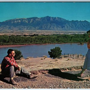 c1950s Nr Albuquerque NM Cute Couple Sandia Mountains Coronado Monument PC A235