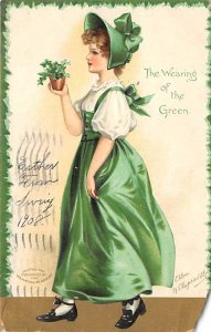 Artist Ellen Clapsaddle Saint Patrick's Day 1908 paper chip bottom corner