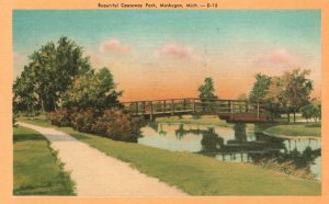 Vintage Postcard Beautiful Causeway Park Pathway Bridge Muskegon Michigan MI
