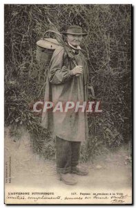 Puy de Dome - D & # 39Auvergne Peasant going to the City - cart - - Old Postcard