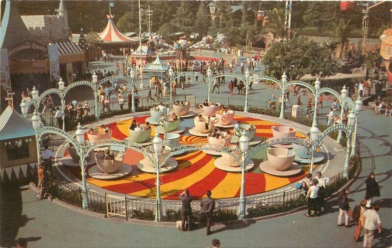 Anaheim California Disneyland Amusement Mad Hatter Tea Party Postcard 21-4544