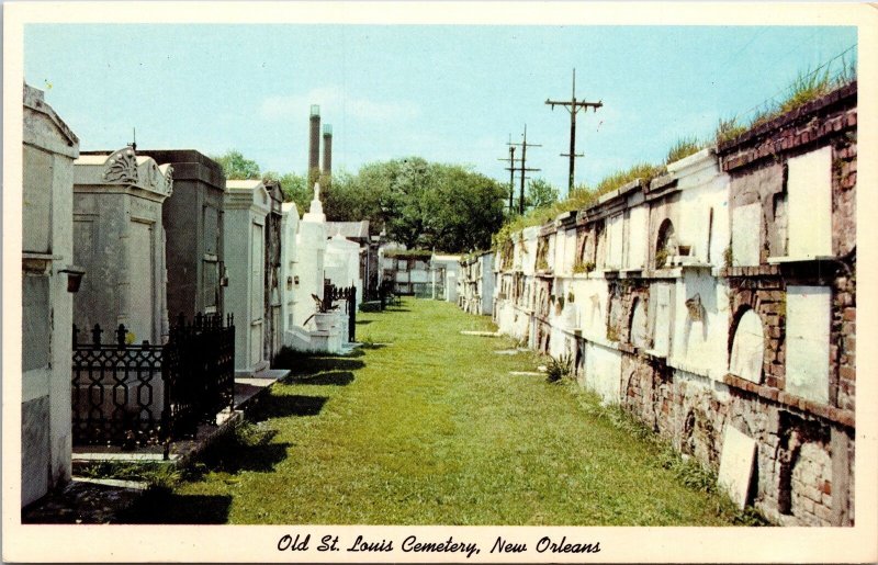 VINTAGE POSTCARD VIEW OF THE OLD ST. LOUIS CEMETERY NEW ORLEANS LOUISIANA