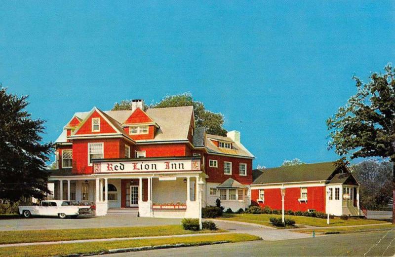 Hackensack New Jersey Red Lion Inn Street View Vintage Postcard K52056