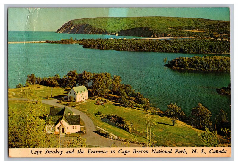 Postcard Canada Cape Smokey Entrance Breton Nat'l Park Continental View Card