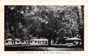 J31/ Hot Springs North Carolina Postcard c1957 Tweed's Court US 25-70   243