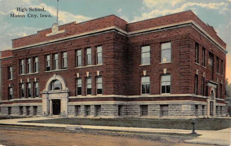 Mason City Iowa High School Street View Antique Postcard K46841